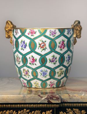 A Late 19th Century Sèvres Style Parcel-Gilt Porcelain Jardinière