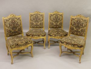 18th Century French Louis XV Carved Giltwood Canapé with Aubusson Tapestry  - Country French Interiors