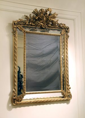 A Beautiful Late 19th Century Hand Carved Giltwood Mirror
