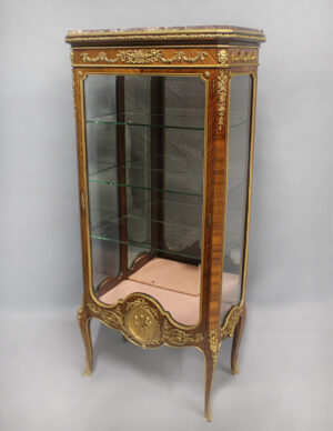 A Fine Quality Late 19th Century Louis XV Style Gilt Bronze Mounted Kingwood Vitrine By François Linke